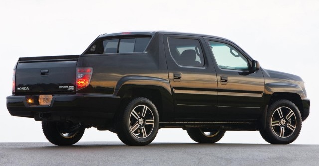 2014 Honda Ridgeline Sport (1).jpg